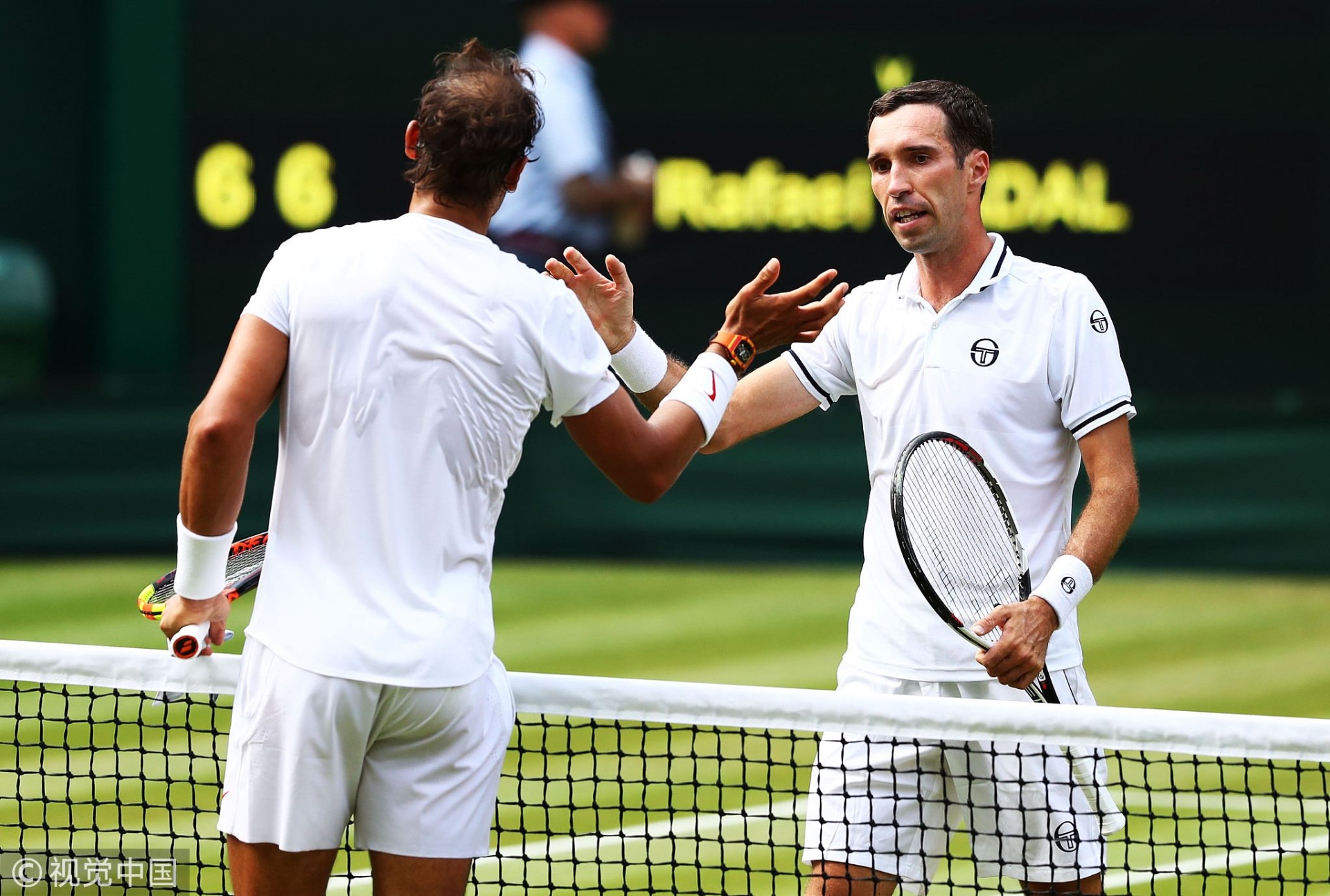 Mikhail Kukushkin on court
